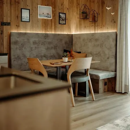 Wiederkehr * Flachau